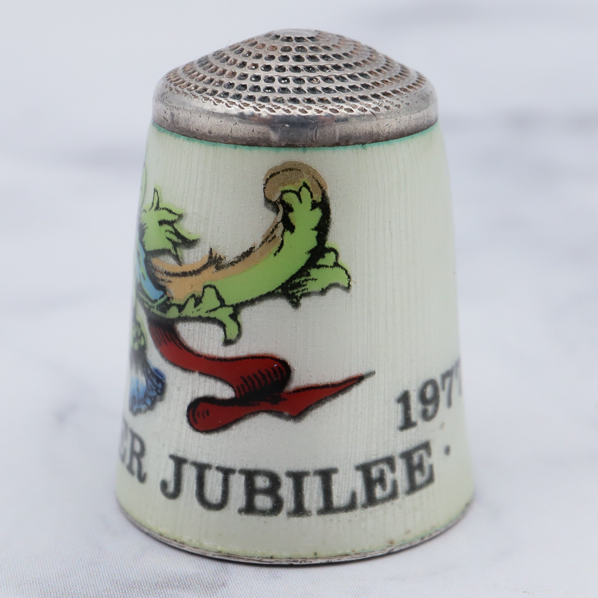 Vintage 1977 silver jubilee sterling & enamel English commemorative thimble